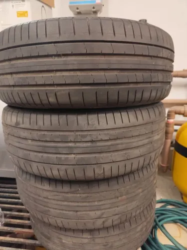 Pneu Pirelli P Zero Semi novo