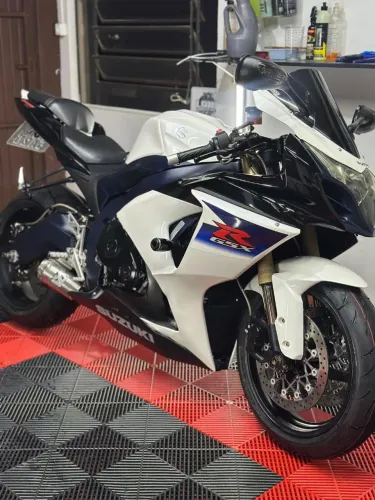 Suzuki gsxr srad 1000