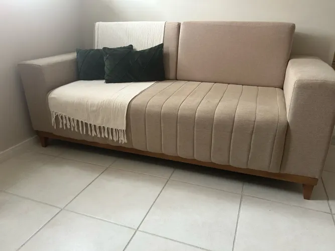 Sofá em linho 3 lugares