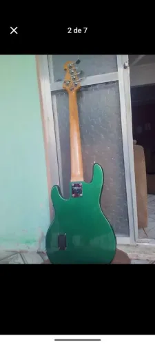 Baixo tarifa com o cubo meteoro