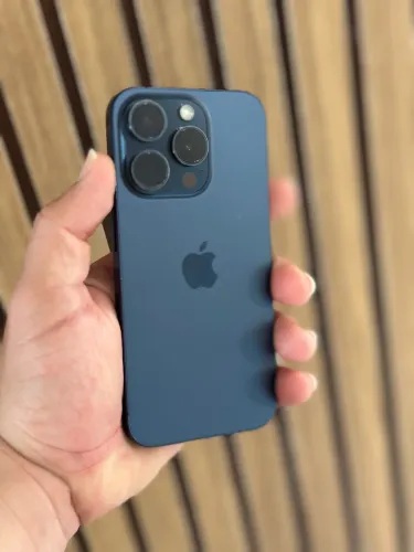 iPhone 15 pro 256g