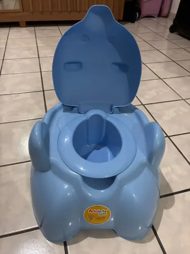 Vendo treininho infantil NOVO