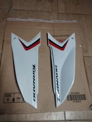 Tampa lateral XR 300 tornado