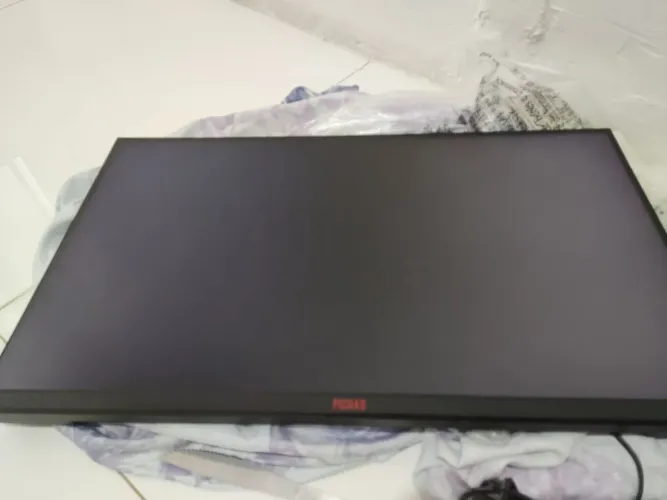 Monitor Gamer Pichau Centauri CR24E com defeito