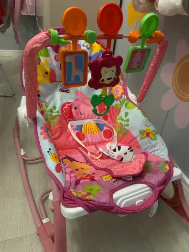 Cadeira de balanço vibratória bebê 