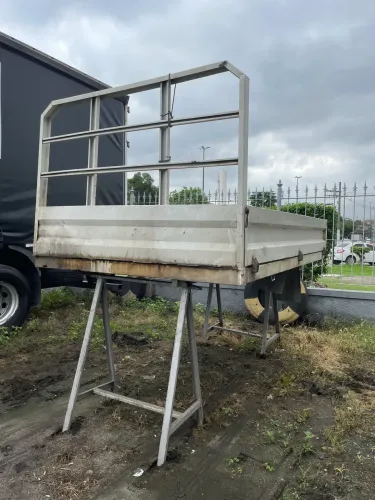 Carroceria de ferro para Kia Bongo