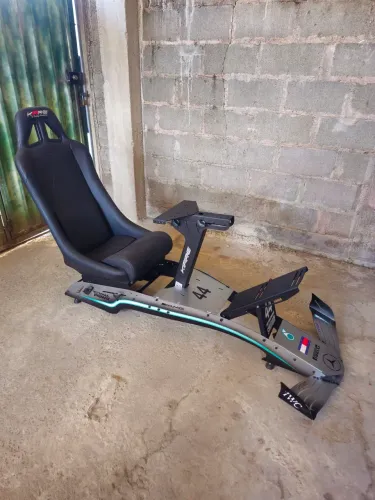 Cockpit simulador de corrida