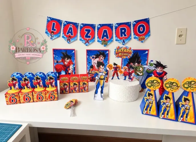 Kit Decoração Festa Personalizada + 10 caixinhas de lembrancinha