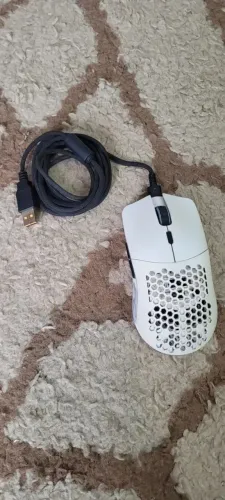 Mouse Gamer Glorious - Para Peças ou Conserto (LEIA A DESCRIÇÃO)