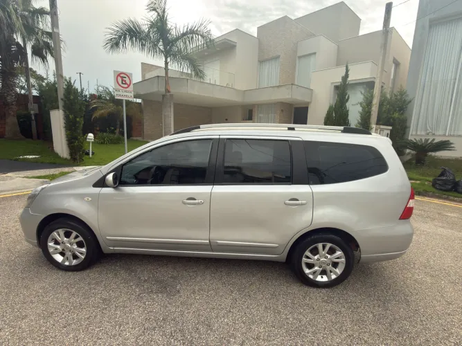 Nissan Livina Grand SL 1.8 16V Flex Fuel Aut. 2013
