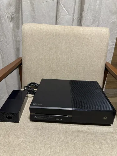 Xbox One Fat + Fonte ( Com Defeito na placa )