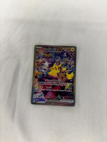 Carta Pokémon Pikachu ex