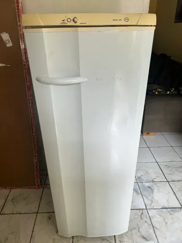 Geladeira Electrolux (frete grátis)