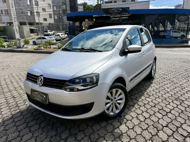 Volkswagen Fox 1.0 MI Total Flex 8V 5P 2010