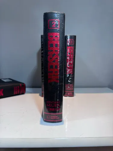Berserk Deluxe Edition vol.2 R$240