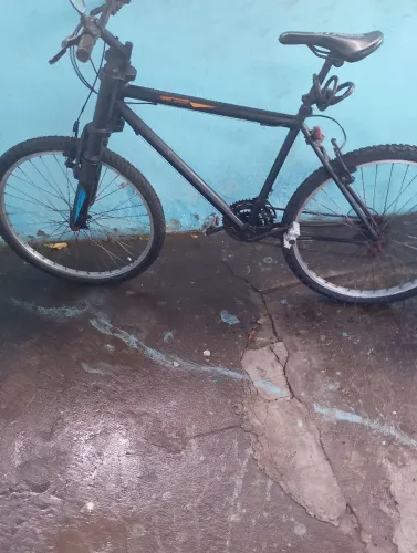 Bike aro 26 com amortecedor dianteiro com marchas 