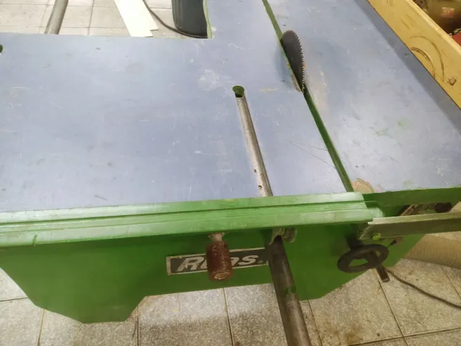 Esquadrejadeira para marceneiro marca Ruas
