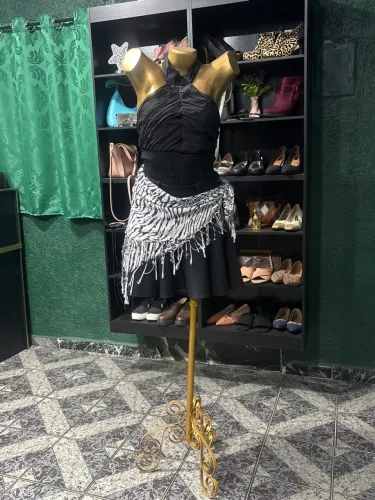 Manequins com base retrô 2 unidades 170R$