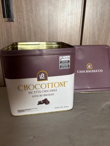 Lata embalagem panettone bauducco 