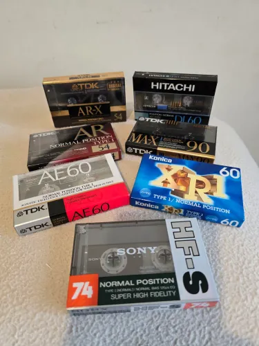 7 fitas k7 ( cassete ) sony tdk konica hitachi - lacradas