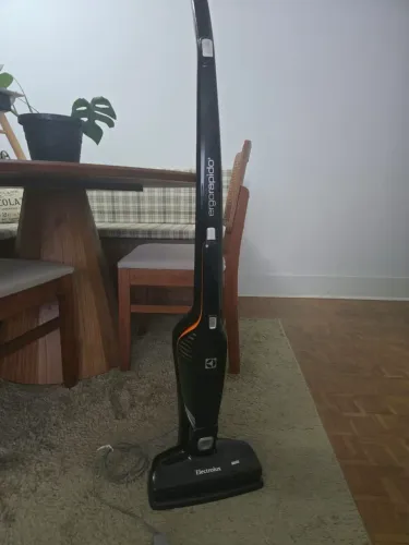 Aspirador Electrolux sem fio