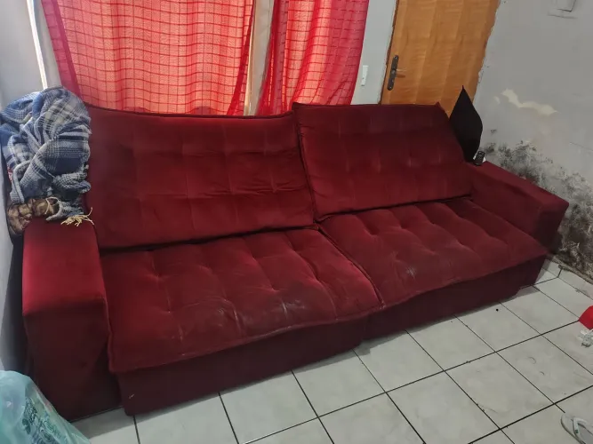 Sofá 4 lugares vermelho USADO