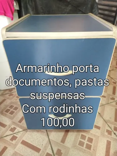 Vendo armarinho pastas suspensas com rodinhas em Guarulhos 