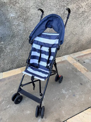 Carrinho Guarda-Chuva Malibu Multikids Baby - seminovo, usado 1 vez