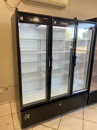 Expositor Auto Serviço Extra Frio 3 Portas Refrimate Cervejeira (-5°C) R$ 11.890,00