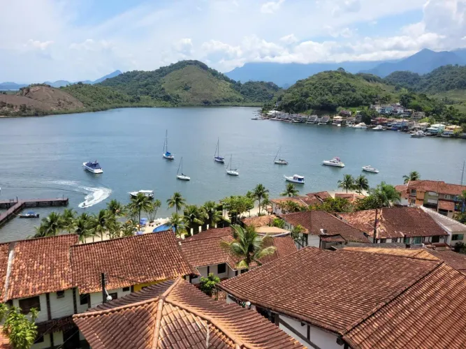 Casa para Venda em Angra dos Reis, Itanema (Cunhambebe), 6 dormitórios, 2 suítes, 4 banhei