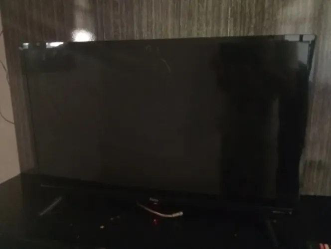 TV Philco 32 Polegadas (tela quebrada)