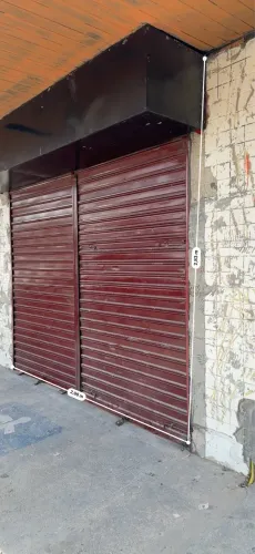 Portão de Enrolar em perfeita condições