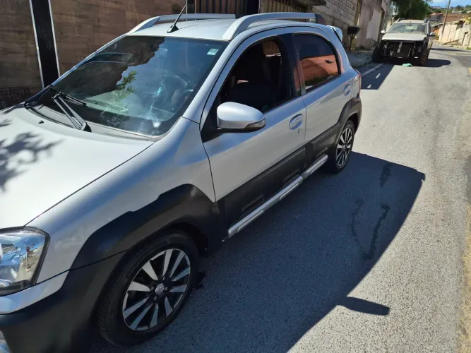 Toyota Etios Cross 1.5 Flex 16V 5P Aut. 2018