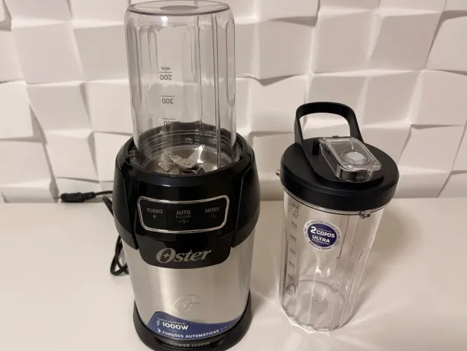 Liquidificador Portátil Ultra Power Blender 1000 Oster com 2 Copos - 127V