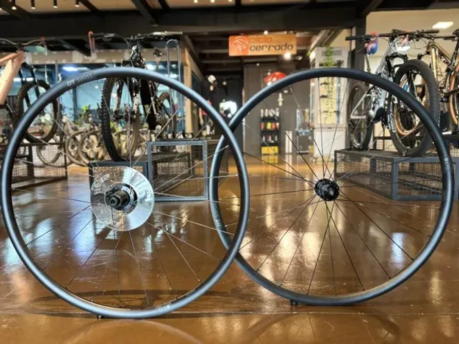 Roda DT Swiss R470 - Retirada de Bike nova