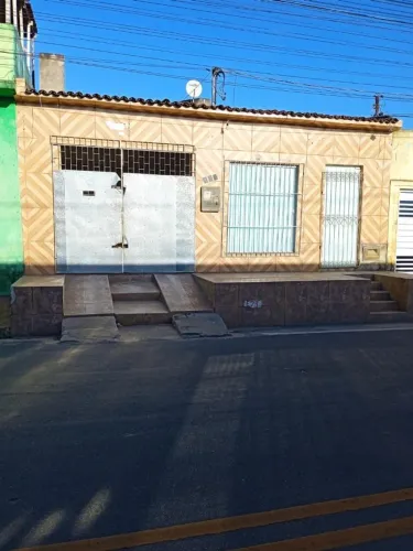 Casa com 3/4 e 3 Banheiros, com ponto comercial no Conj. Marcos Freire I.
