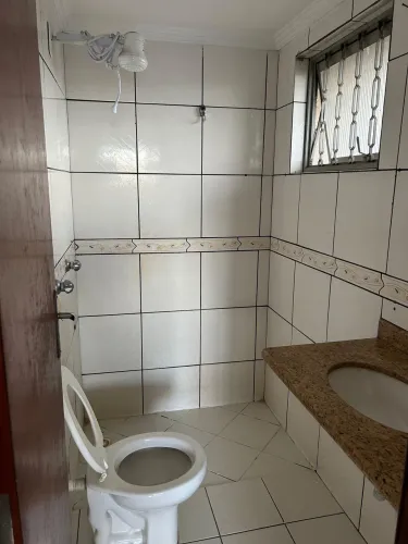 Aluga-se apartamento no setor leste universitário