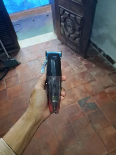 Máquinas de corte de cabelo. 