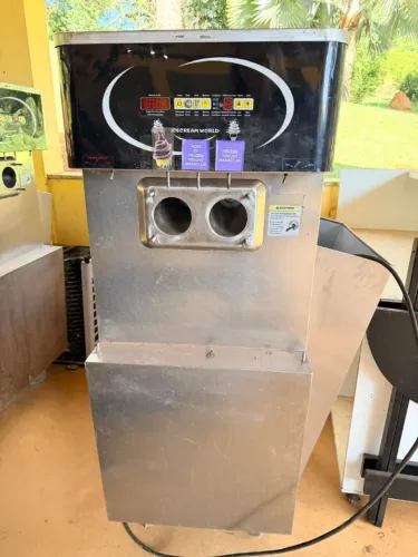 MÁQUINA DE SORVETE/AÇAÍ