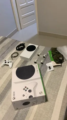 NOVA OPORTUNIDADE! XBOX SERIES S NOVO, KIT COMPLETO!