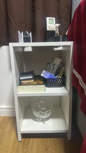 Vende-se criado mudo