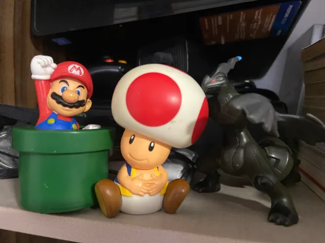 Bonecos mc donalds super mario e pokemon