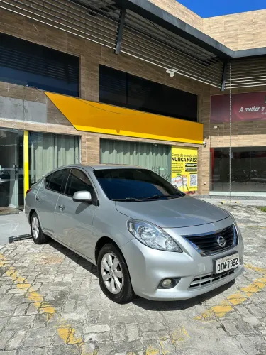 Nissan Versa SL 1.6 16V Flex Fuel 4P Mec. 2013