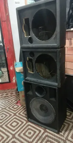 3 gabinetes de som
