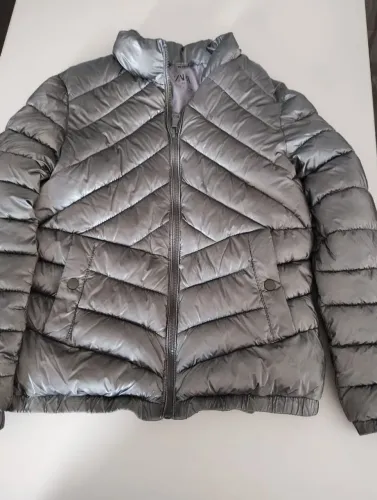 Jaqueta Zara Puffer Metalizada Prata Infantil 10 