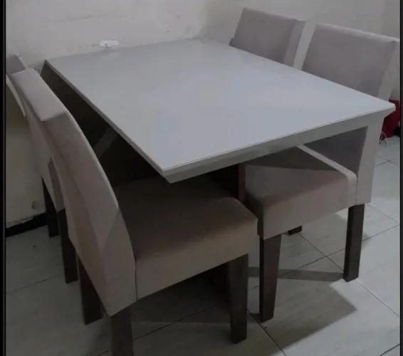 Mesa 4 cadeiras 