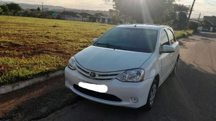 Toyota Etios X 1.3 Flex 16V 5P Mec. 2016
