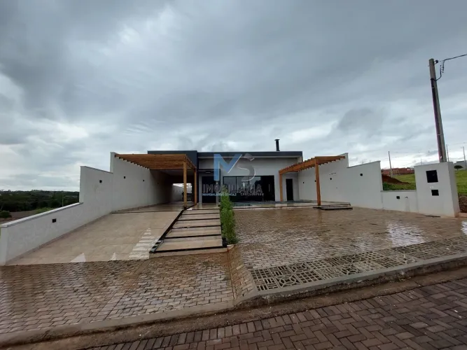 Casa à venda no Condomínio Oásis do Rio Paraná em Porto Rico