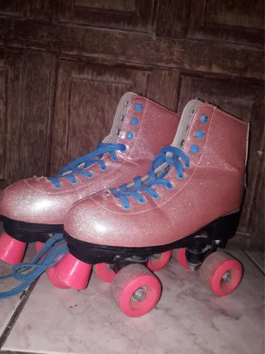 Vende-se Patins Rollers 4 You Quad Multikids Rosa com Glitter