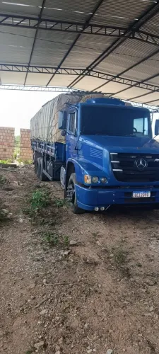 Caminhão Mercedes bens atron 2324